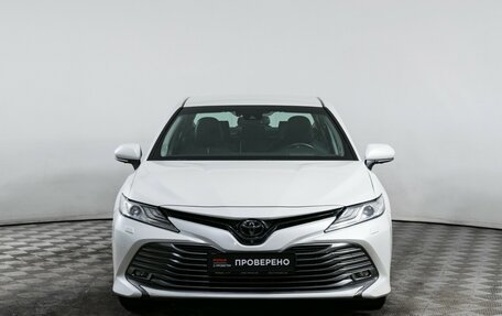 Toyota Camry, 2018 год, 3 350 000 рублей, 2 фотография