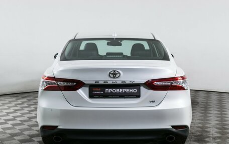 Toyota Camry, 2018 год, 3 350 000 рублей, 6 фотография