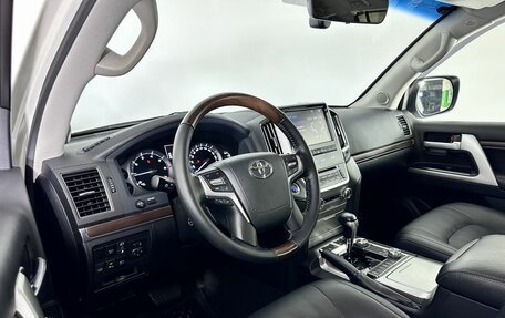 Toyota Land Cruiser 200, 2019 год, 8 550 000 рублей, 11 фотография