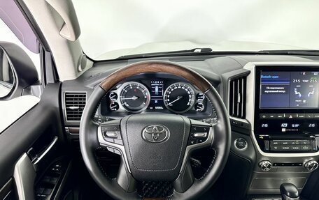 Toyota Land Cruiser 200, 2019 год, 8 550 000 рублей, 14 фотография