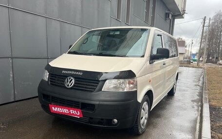 Volkswagen Transporter T5 рестайлинг, 2004 год, 750 000 рублей, 3 фотография