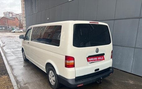 Volkswagen Transporter T5 рестайлинг, 2004 год, 750 000 рублей, 4 фотография