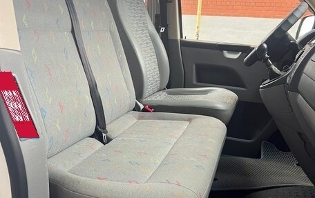 Volkswagen Transporter T5 рестайлинг, 2004 год, 750 000 рублей, 9 фотография