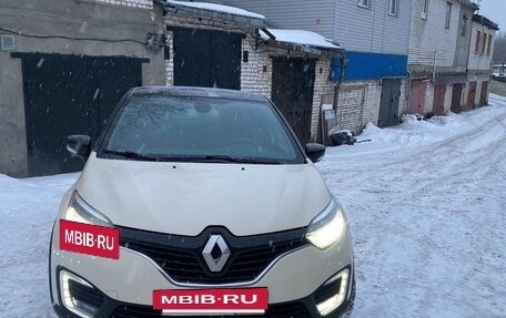 Renault Kaptur I рестайлинг, 2019 год, 1 750 000 рублей, 2 фотография