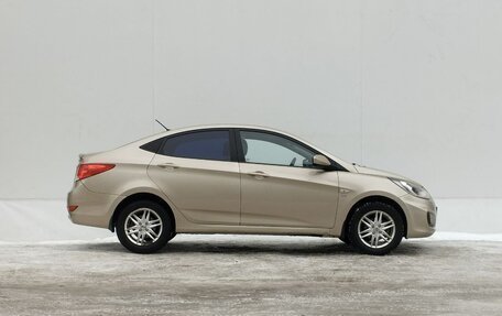 Hyundai Solaris II рестайлинг, 2011 год, 645 000 рублей, 4 фотография