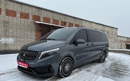 Mercedes-Benz V-Класс, 2017 год, 4 850 000 рублей, 6 фотография