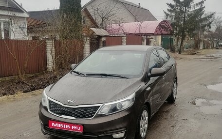 KIA Rio III рестайлинг, 2015 год, 830 000 рублей, 1 фотография