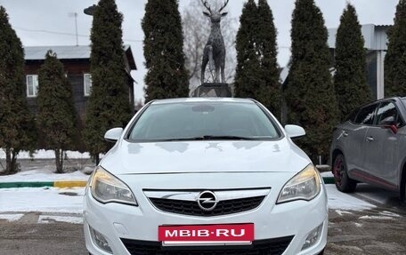 Opel Astra J, 2010 год, 850 000 рублей, 2 фотография