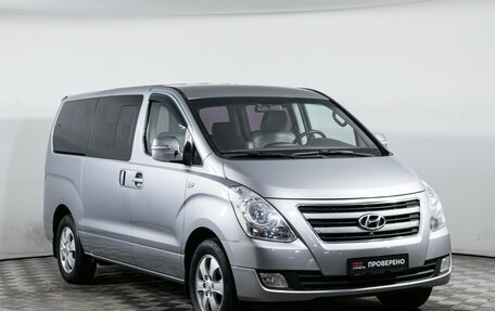 Hyundai Grand Starex Grand Starex I рестайлинг 2, 2017 год, 2 650 000 рублей, 3 фотография