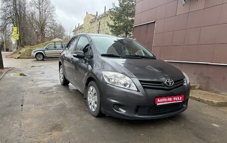 Toyota Auris II, 2010 год, 990 000 рублей, 1 фотография