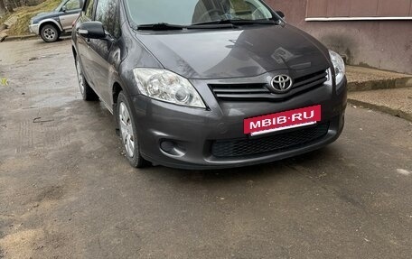 Toyota Auris II, 2010 год, 990 000 рублей, 2 фотография