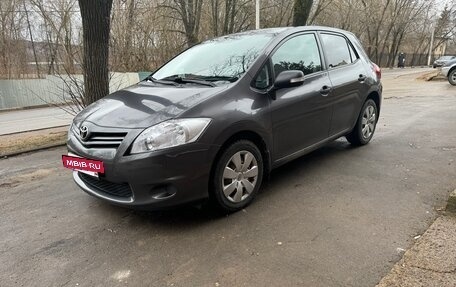 Toyota Auris II, 2010 год, 990 000 рублей, 3 фотография