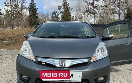 Honda Fit Shuttle I рестайлинг, 2013 год, 1 395 000 рублей, 2 фотография