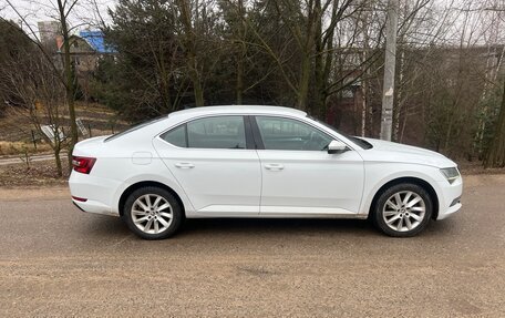 Skoda Superb III рестайлинг, 2016 год, 1 600 000 рублей, 2 фотография