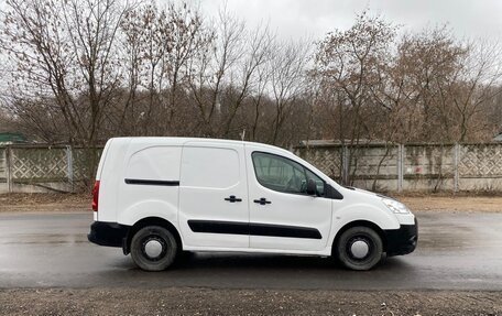 Peugeot Partner II рестайлинг 2, 2011 год, 650 000 рублей, 5 фотография