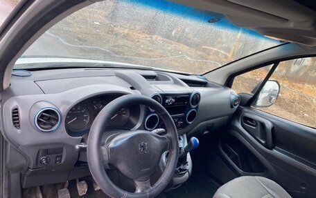Peugeot Partner II рестайлинг 2, 2011 год, 650 000 рублей, 8 фотография