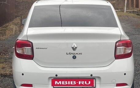 Renault Logan II, 2018 год, 850 000 рублей, 9 фотография