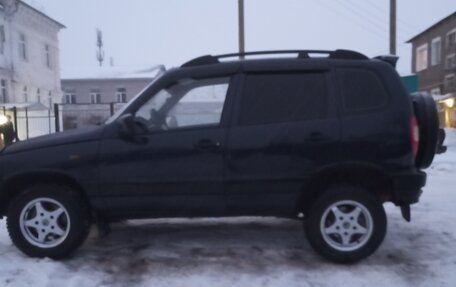 Chevrolet Niva I рестайлинг, 2005 год, 365 000 рублей, 1 фотография