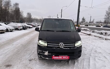 Volkswagen Caravelle T6 рестайлинг, 2018 год, 3 300 000 рублей, 10 фотография