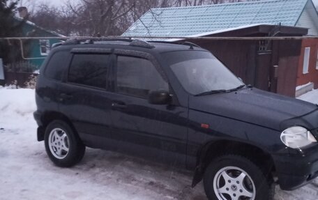 Chevrolet Niva I рестайлинг, 2005 год, 365 000 рублей, 2 фотография