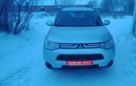 Mitsubishi Outlander III рестайлинг 3, 2012 год, 1 540 000 рублей, 7 фотография