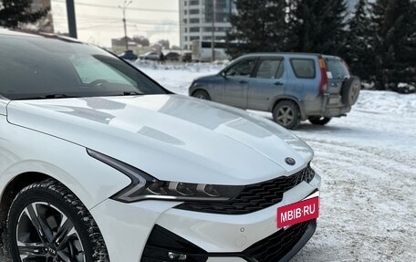 KIA K5, 2021 год, 3 600 000 рублей, 38 фотография