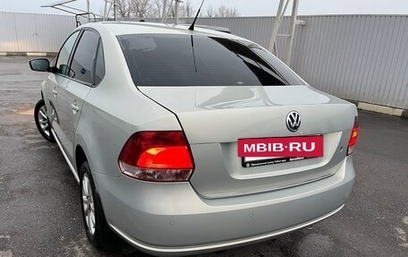 Volkswagen Polo VI (EU Market), 2011 год, 850 000 рублей, 18 фотография