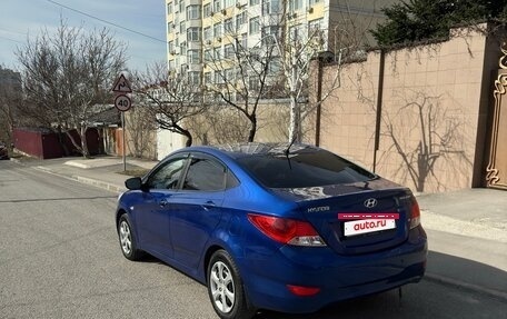 Hyundai Solaris II рестайлинг, 2013 год, 700 000 рублей, 3 фотография