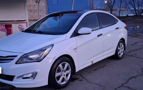 Hyundai Solaris II рестайлинг, 2014 год, 675 000 рублей, 3 фотография