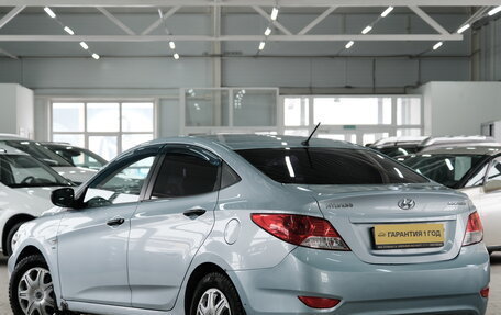 Hyundai Solaris II рестайлинг, 2011 год, 819 000 рублей, 5 фотография