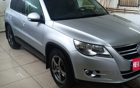 Volkswagen Tiguan I, 2010 год, 1 000 000 рублей, 5 фотография