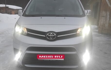 Toyota ProAce II, 2018 год, 3 040 000 рублей, 2 фотография