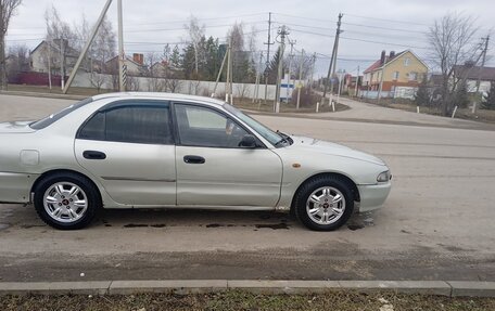 Mitsubishi Galant VIII, 1995 год, 190 000 рублей, 1 фотография