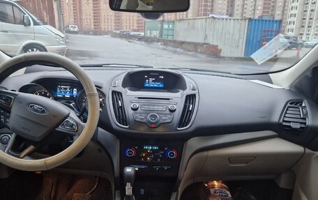 Ford Escape III, 2017 год, 1 460 000 рублей, 2 фотография