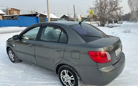 KIA Rio II, 2010 год, 625 000 рублей, 3 фотография