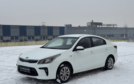 KIA Rio IV, 2017 год, 850 000 рублей, 2 фотография