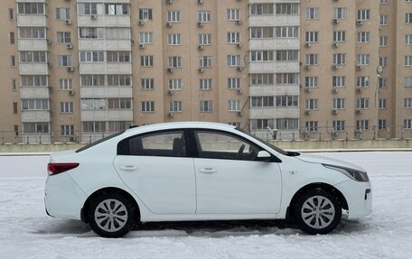 KIA Rio IV, 2017 год, 850 000 рублей, 7 фотография