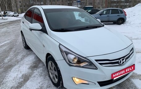 Hyundai Solaris II рестайлинг, 2011 год, 550 000 рублей, 3 фотография