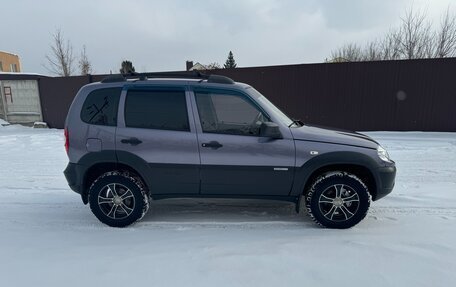 Chevrolet Niva I рестайлинг, 2015 год, 669 000 рублей, 4 фотография