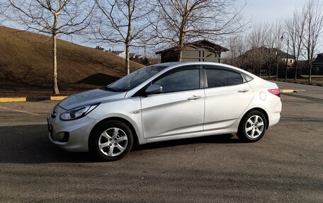 Hyundai Solaris II рестайлинг, 2014 год, 815 000 рублей, 9 фотография