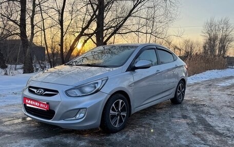 Hyundai Solaris II рестайлинг, 2013 год, 750 000 рублей, 3 фотография