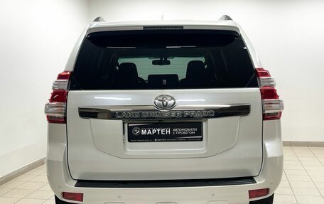 Toyota Land Cruiser Prado 150 рестайлинг 2, 2016 год, 3 798 000 рублей, 5 фотография