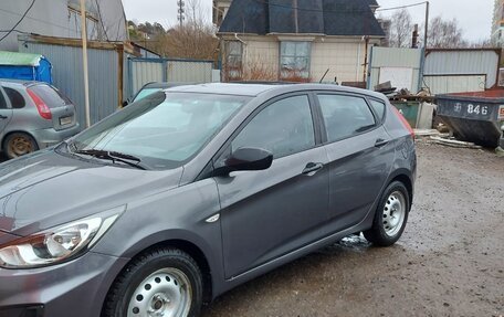 Hyundai Solaris II рестайлинг, 2013 год, 1 000 000 рублей, 7 фотография