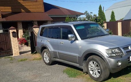 Mitsubishi Pajero III рестайлинг, 2004 год, 1 100 000 рублей, 2 фотография