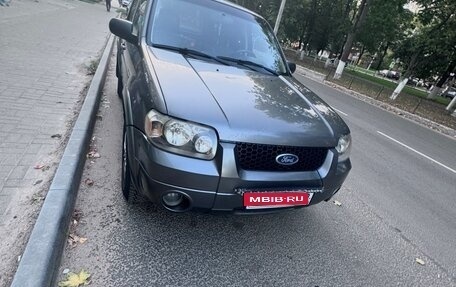 Ford Escape II, 2004 год, 785 000 рублей, 1 фотография