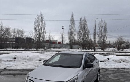 Hyundai Solaris II рестайлинг, 2014 год, 870 000 рублей, 1 фотография