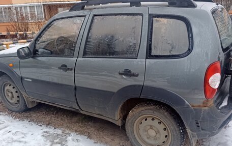 Chevrolet Niva I рестайлинг, 2010 год, 420 000 рублей, 3 фотография