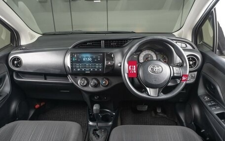 Toyota Vitz, 2019 год, 1 129 000 рублей, 6 фотография