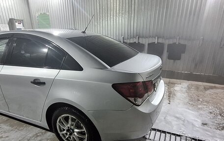 Chevrolet Cruze II, 2010 год, 770 000 рублей, 7 фотография