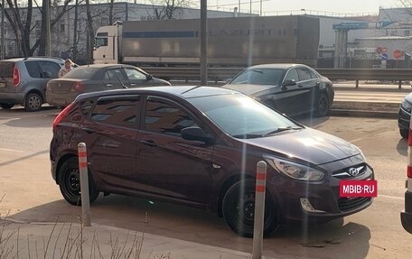 Hyundai Solaris II рестайлинг, 2012 год, 770 000 рублей, 12 фотография